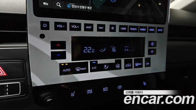Hyundai Staria 2022 — photo 24