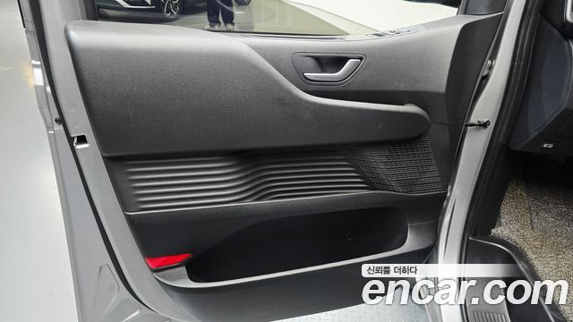 Hyundai Staria 2022 — photo 14