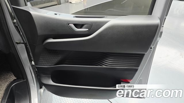 Hyundai Staria 2022 — photo 15