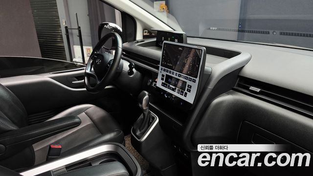 Hyundai Staria 2022 — photo 16