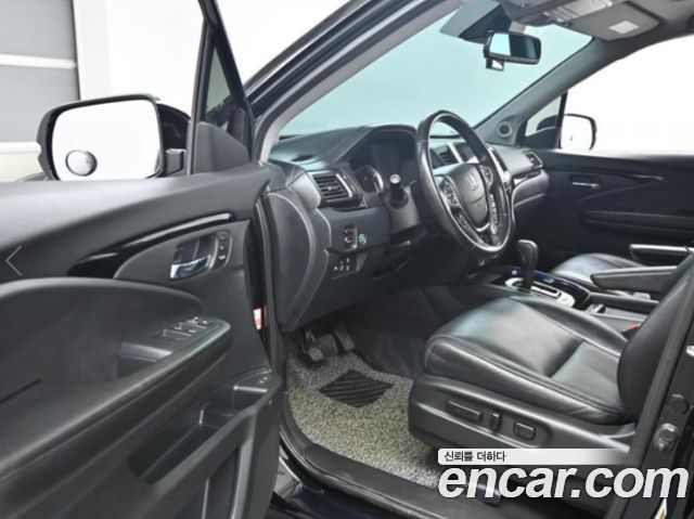 Honda Pilot 2017 — photo 11