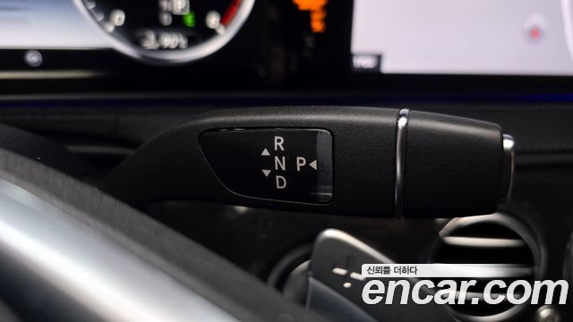 Mercedes-Benz S-Class 2017 — photo 12