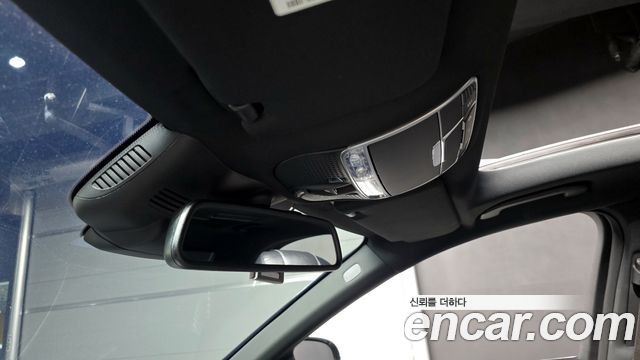 Mercedes-Benz S-Class 2017 — photo 24