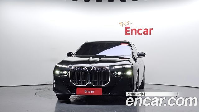 BMW 7-Series 2025 — photo 3
