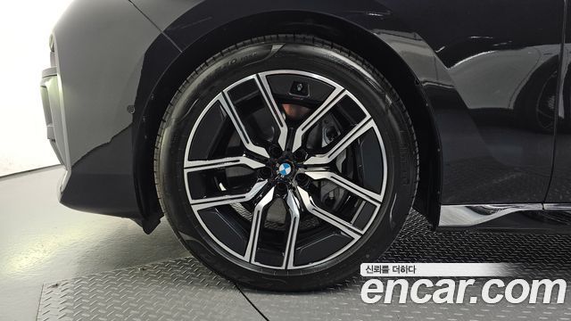 BMW 7-Series 2025 — photo 5