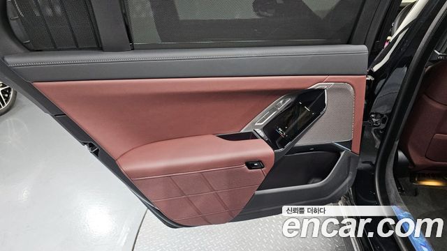 BMW 7-Series 2025 — photo 15
