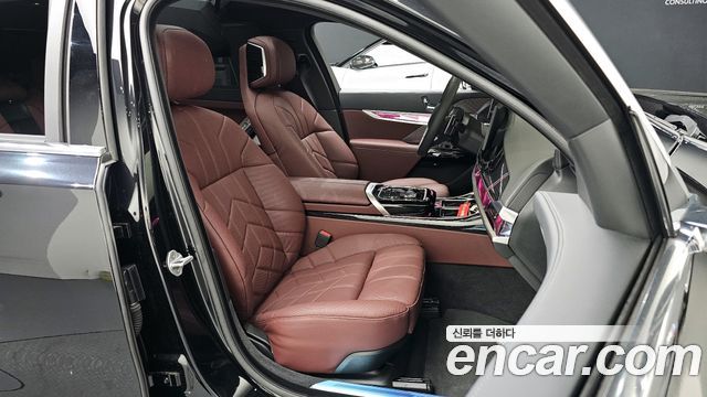 BMW 7-Series 2025 — photo 16