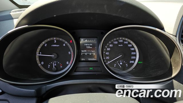 Hyundai Santafe 2016 — photo 11