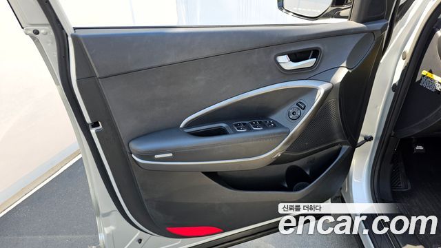 Hyundai Santafe 2016 — photo 14