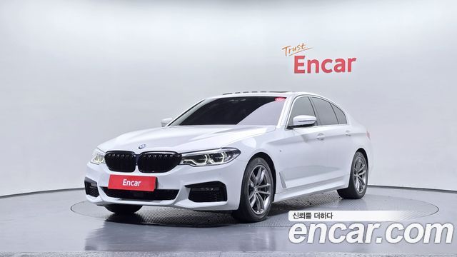 BMW 5-Series 2019 — photo 1