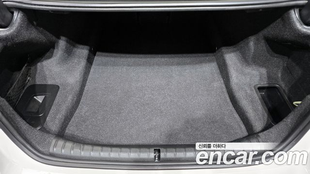 BMW 5-Series 2019 — photo 28