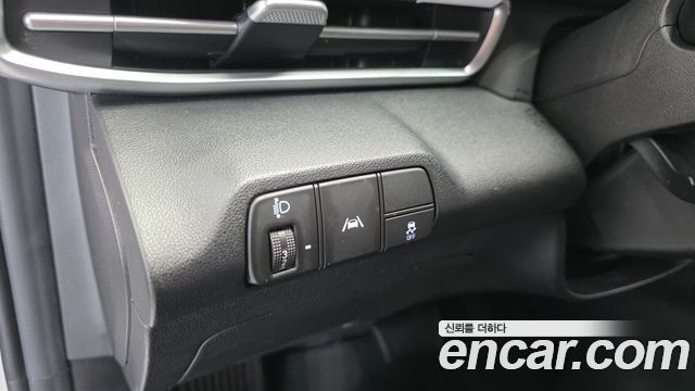 Hyundai AVANTE 2021 — photo 19
