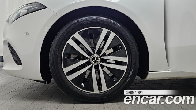 Mercedes-Benz A-Class 2023 — photo 5