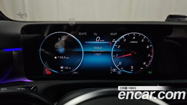Mercedes-Benz A-Class 2023 — photo 11
