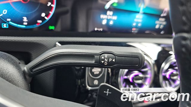 Mercedes-Benz A-Class 2023 — photo 12