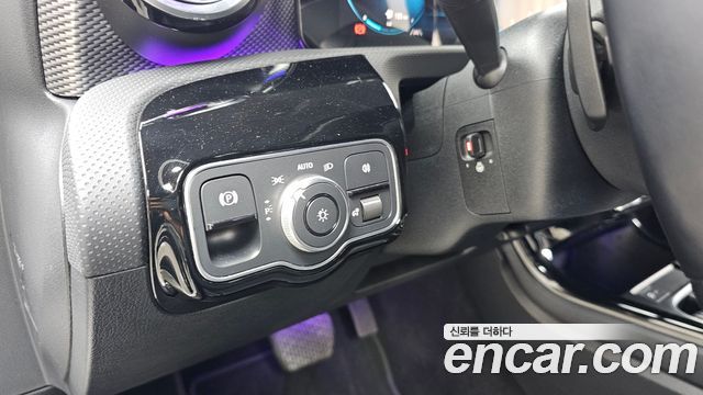 Mercedes-Benz A-Class 2023 — photo 28