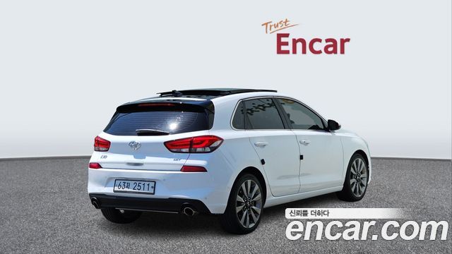 Hyundai i30 2017 — photo 2