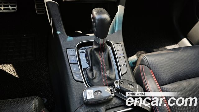 Hyundai i30 2017 — photo 9