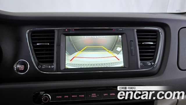 Kia Canival 2016 — photo 21