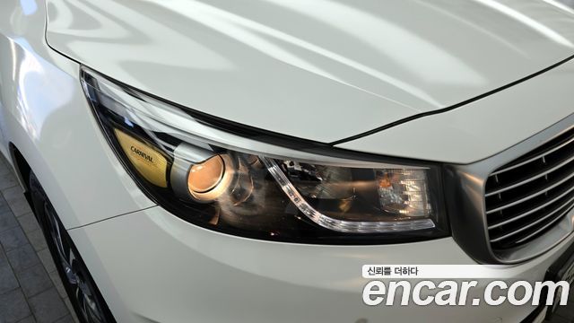 Kia Canival 2016 — photo 8