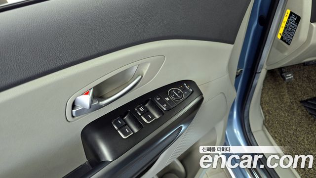 Kia Canival 2016 — photo 32