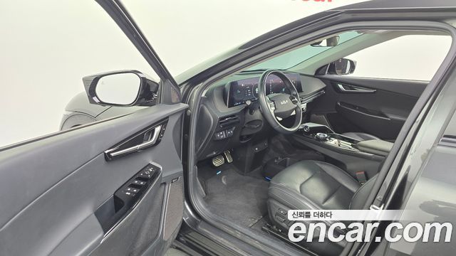 Kia EV6 2022 — photo 13
