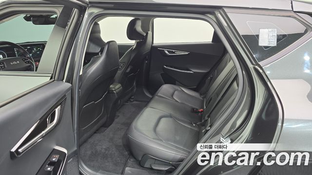 Kia EV6 2022 — photo 17
