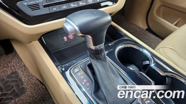 Kia Canival 2019 — photo 9
