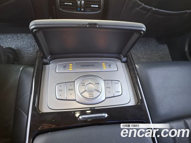 Hyundai Genesis 2014 — photo 18
