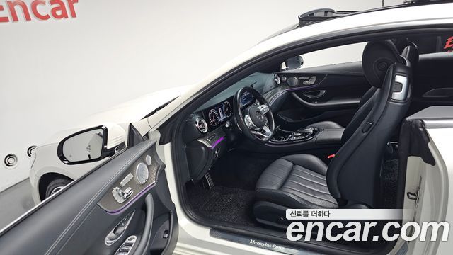 Mercedes-Benz E-Class 2020 — photo 13