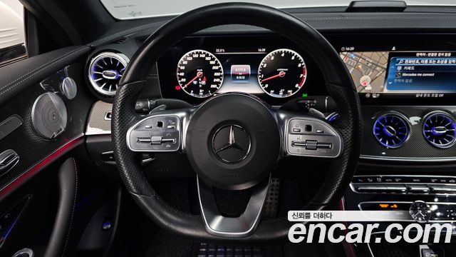 Mercedes-Benz E-Class 2020 — photo 19