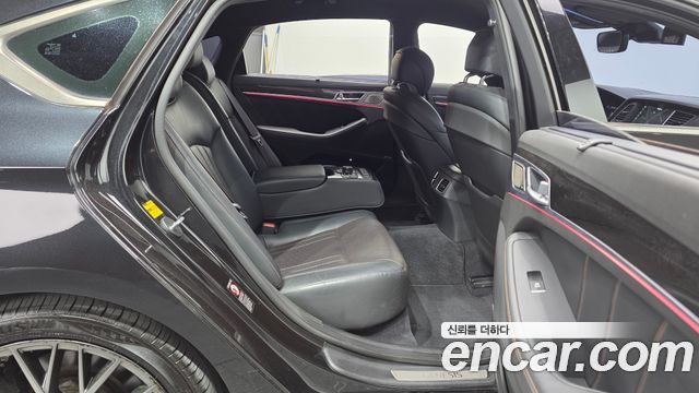 Genesis G80 2018 — photo 17