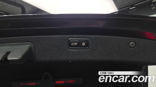 Genesis G80 2018 — photo 23