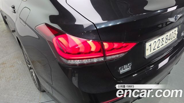 Genesis G80 2018 — photo 9