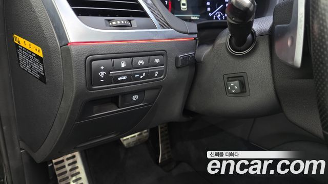 Genesis G80 2018 — photo 28