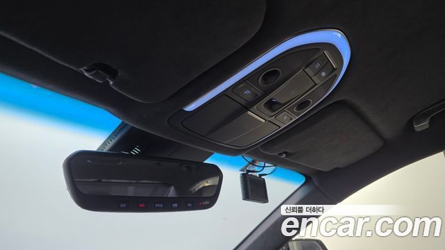 Genesis G80 2018 — photo 35