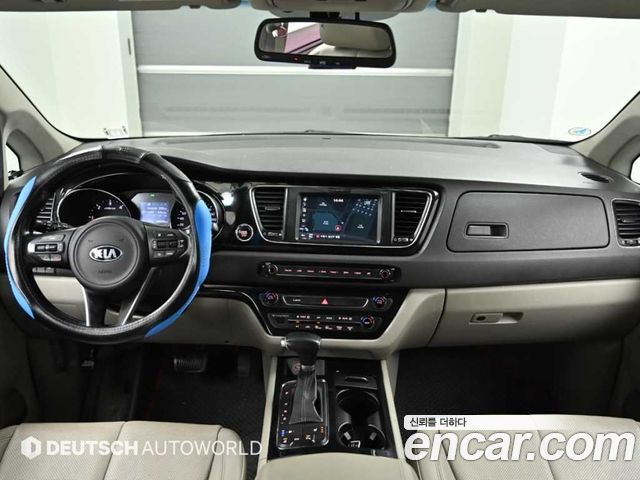 Kia Canival 2017 — photo 7