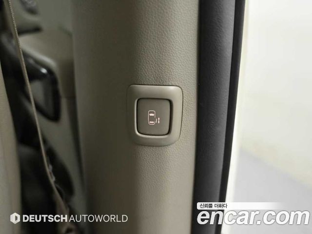 Kia Canival 2017 — photo 16