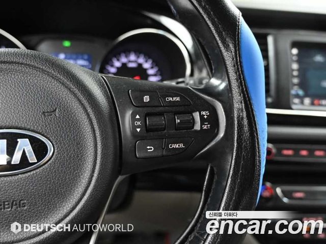 Kia Canival 2017 — photo 17