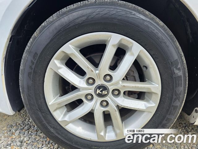 Kia K5 2011 — photo 7