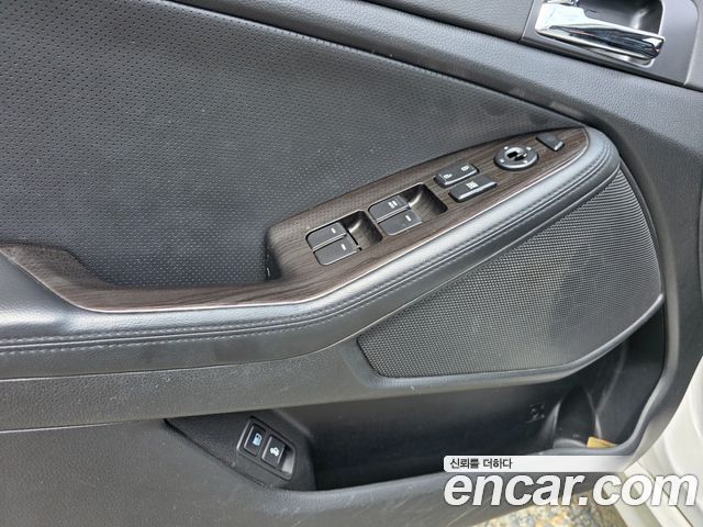 Kia K5 2011 — photo 9