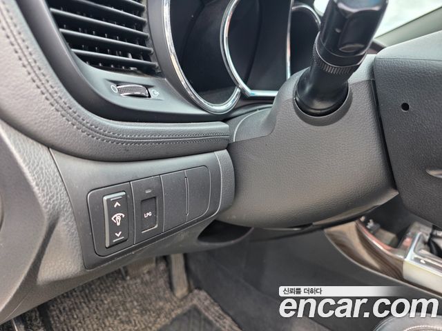 Kia K5 2011 — photo 10