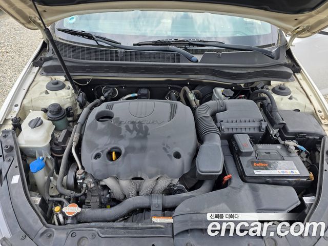 Kia K5 2011 — photo 16