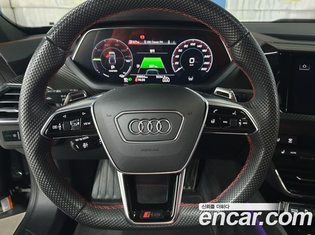 Audi RS e-tron GT 2022 — photo 14