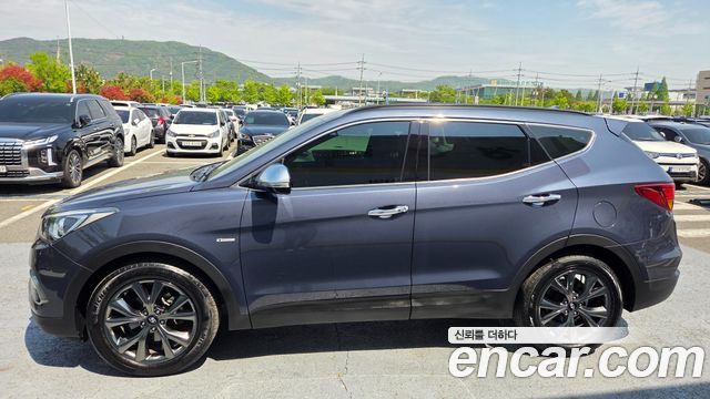 Hyundai Santafe 2017 — photo 15
