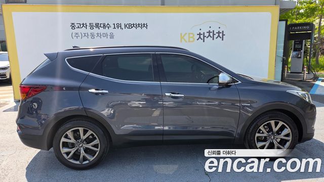 Hyundai Santafe 2017 — photo 17