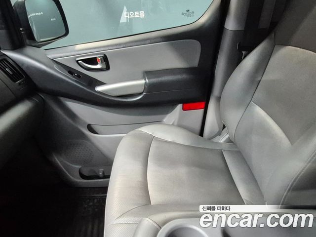 Hyundai Starex 2014 — photo 11