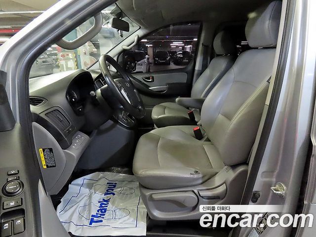 Hyundai Starex 2018 — photo 10