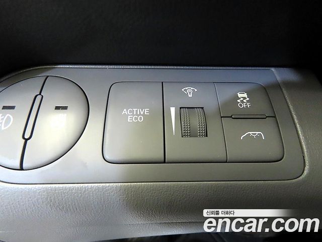 Hyundai Starex 2018 — photo 13