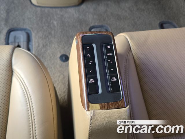 Kia Canival 2016 — photo 11